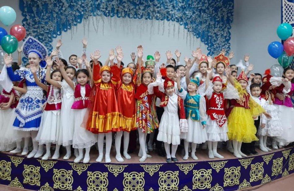 Мерекелік іс-шара "Ынтымағы жарасқан,туған өлкем -Қазақстан"