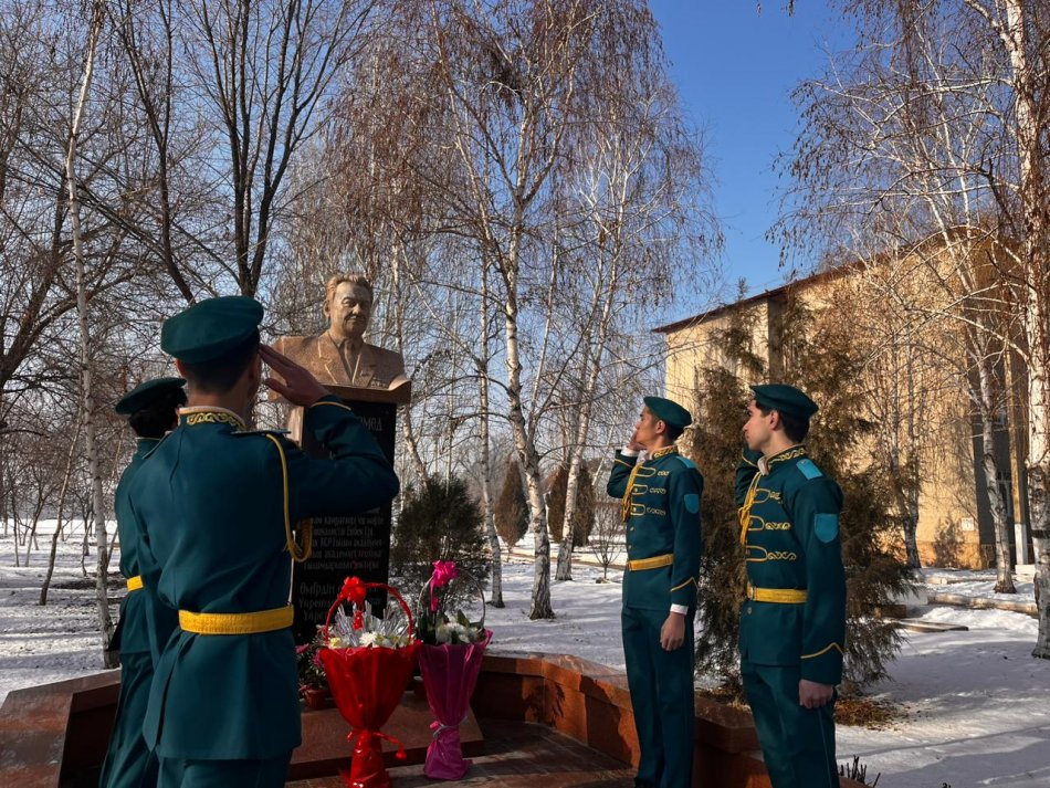 13 қаңтар Дінмұхамед Қонаев  туған күні